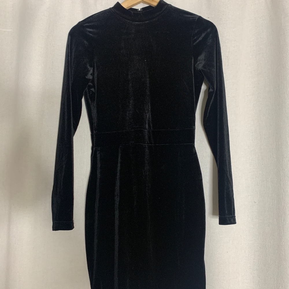 H&M velvet black dress